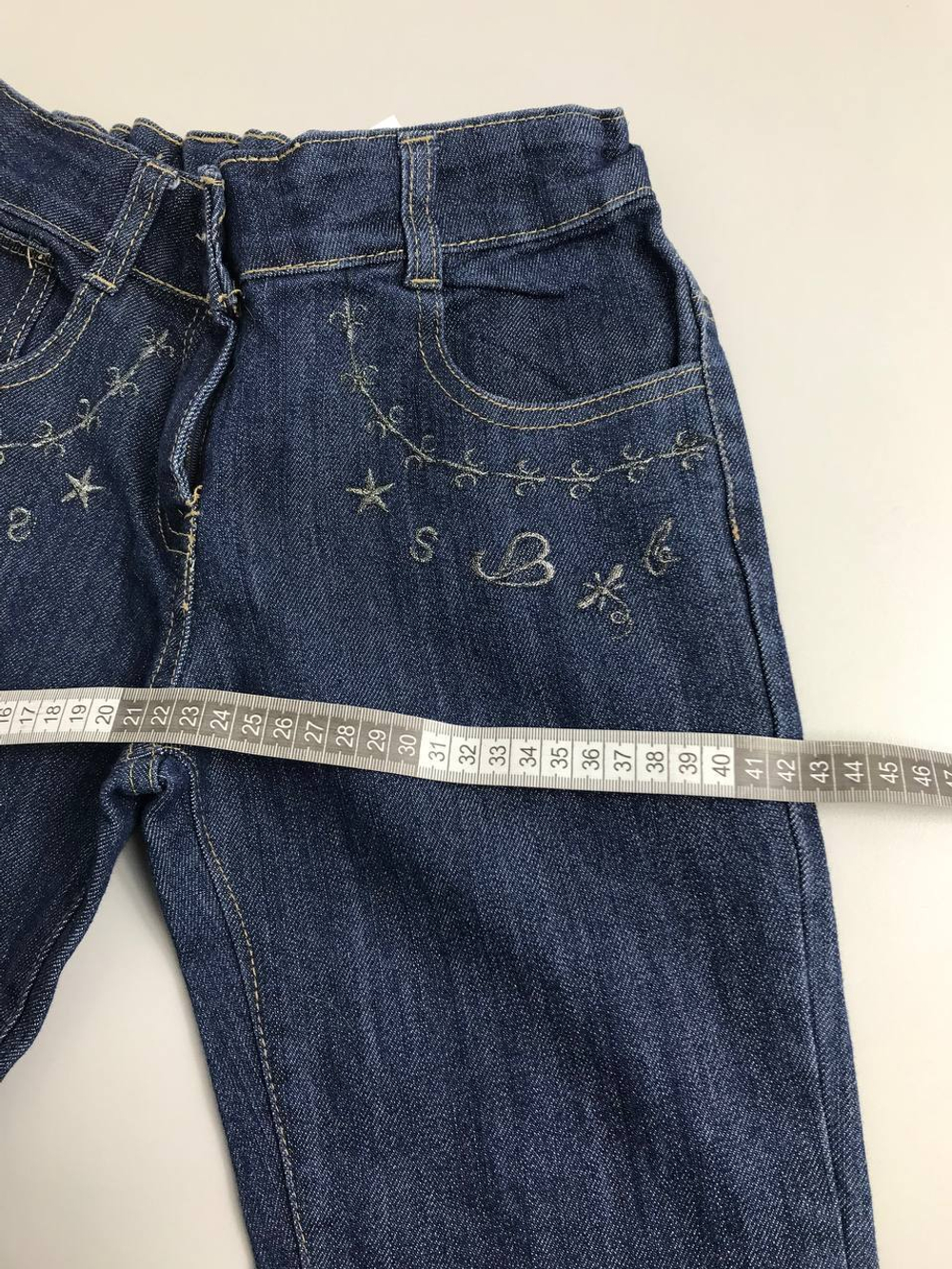 Джинсы зауженные на 10 лет