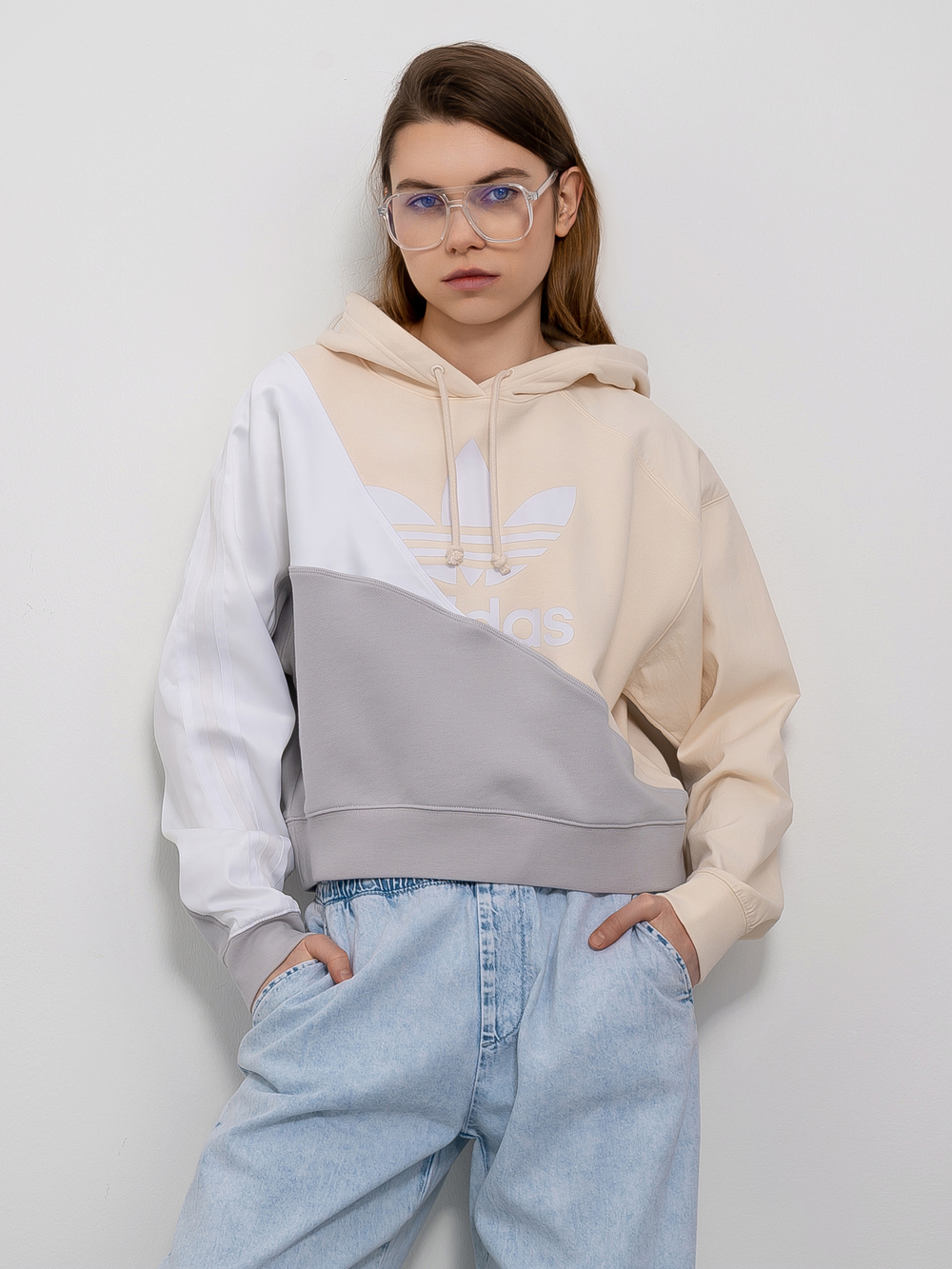 Толстовка Adidas Adicolor Hoodie HC7037