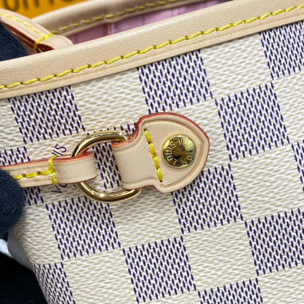 Louis Vuitton Neverfull PM