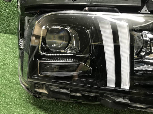 Битая Фара правая Hyundai Santa Fe 4 TM 20-23 LED