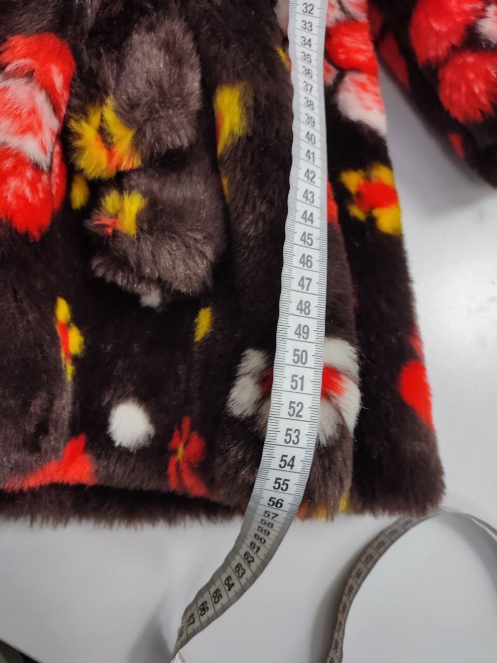 Шубка оригинальная на 7-8 лет