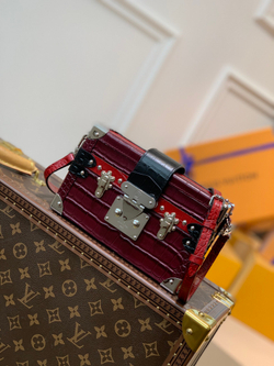 Louis Vuitton Petite Malle