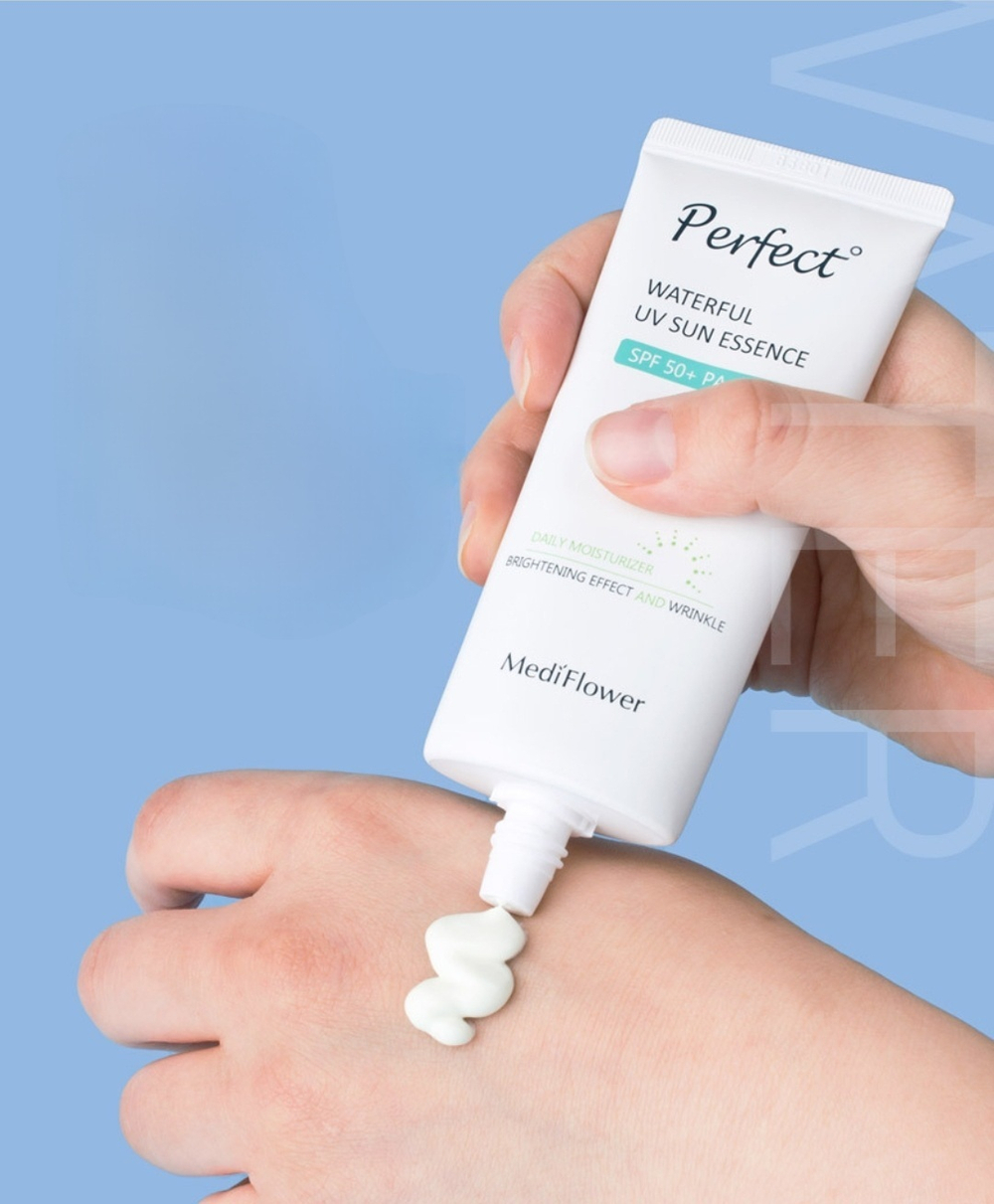 Medi Flower Солнцезащитный крем ультра увлажняющий SPF50 PA++++ sun Creem perfect Waterful, 50 мл.