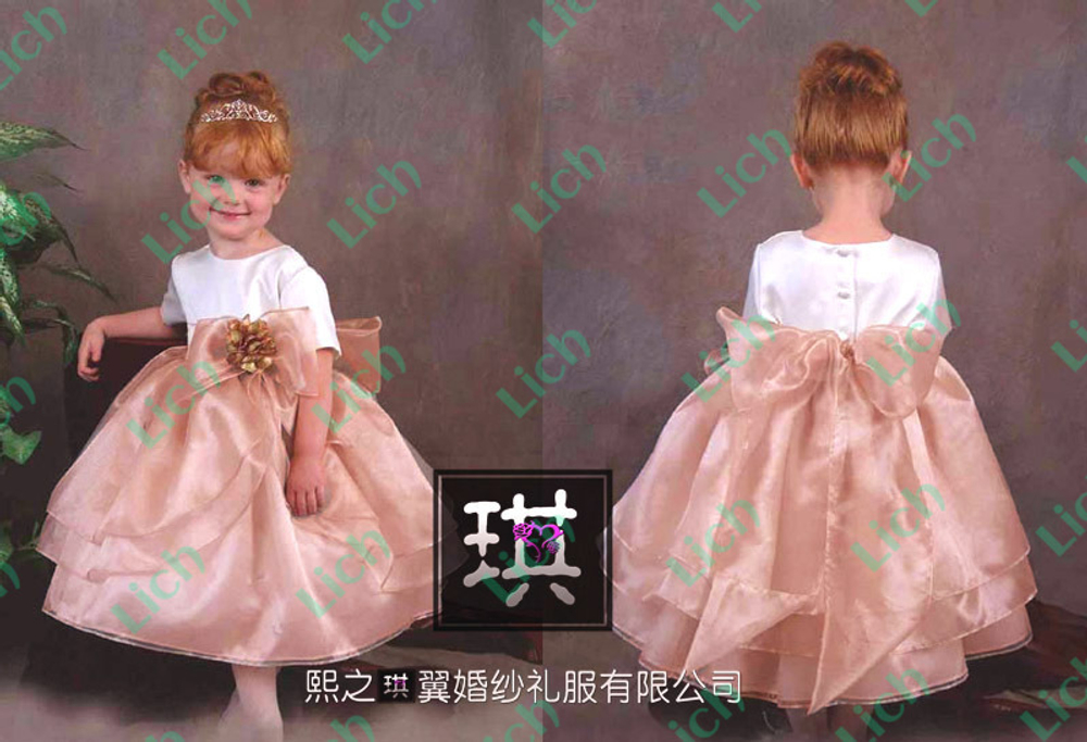 Платье детское из атласа и шифона с бантом