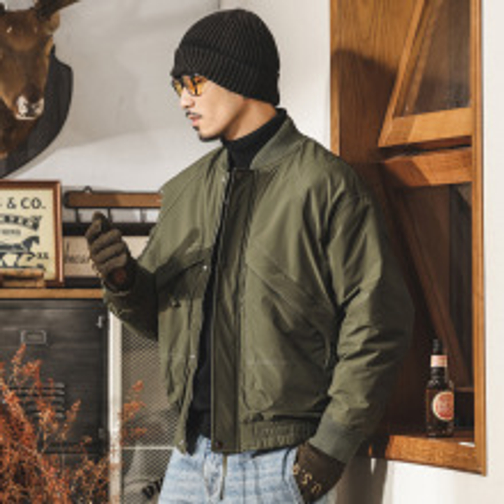 Бомбер мужской осень-зима,трикотажный воротник.Без капюшона.Наполнитель 90% белый утиный пух