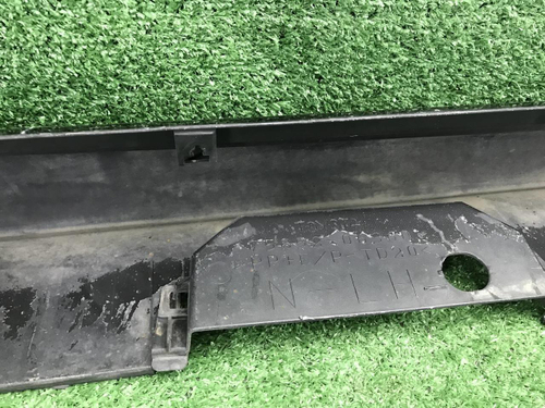 Накладка порога левая Toyota Camry xv70 (17-нв)