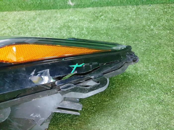 Битая Фара левая Lexus NX 1 (2017-2021) LED