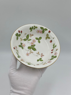 Пиала Wedgwood, Wild Strawberry