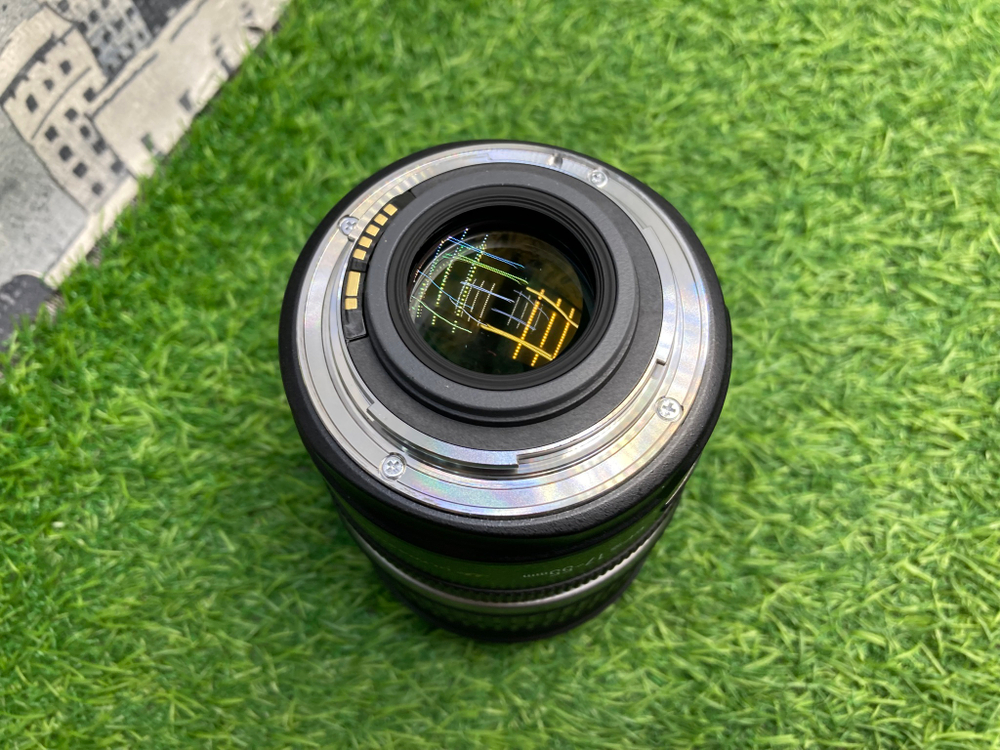 Canon EF-S 17-55mm 2.8 IS USM