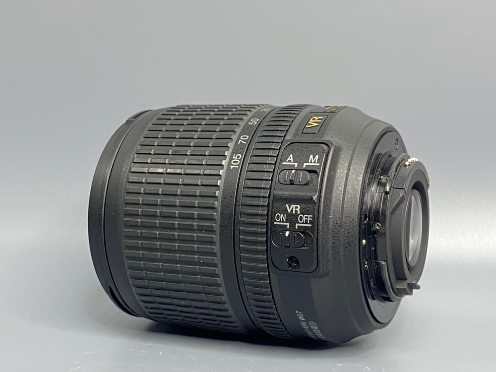 Nikon 18-105mm 3.5-5.6G AF-S ED DX VR