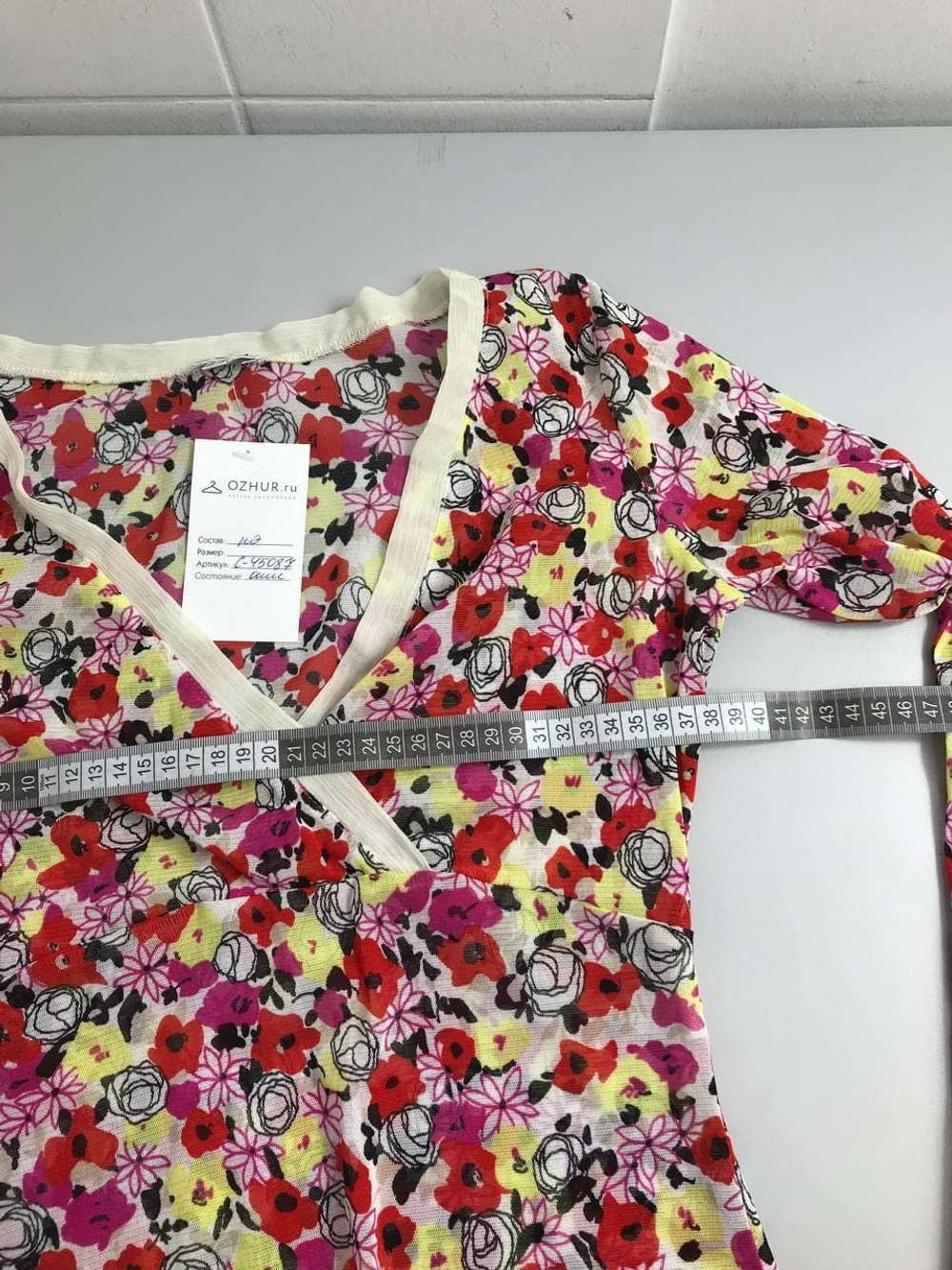 Блуза с принтом цветов 38 размер