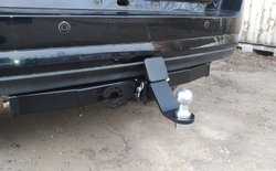 Фаркоп Бизон на Toyota Fortuner FA 0250-E(N) (с 2017 г.в.(c накладкой из нержавеющей стали)) (паспорт и сертификат в комплекте)(без электрики)