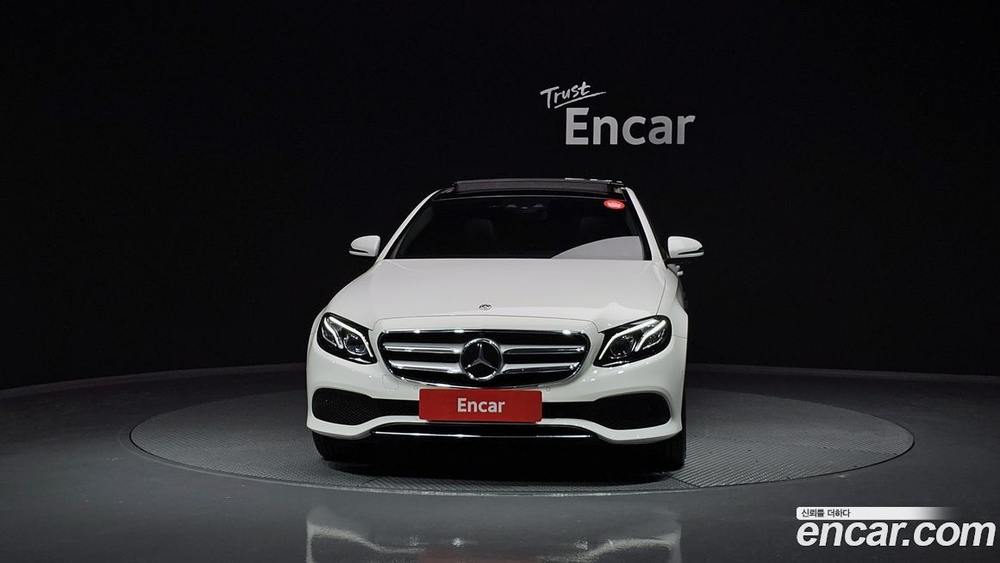 Mercedes-Benz E-Class W213 E300 Avangarde (06.2020)