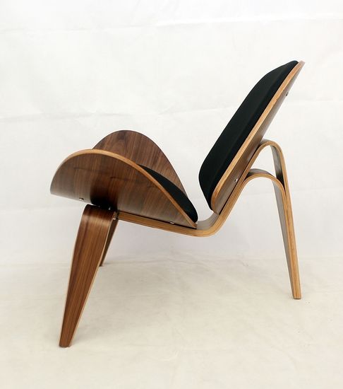 Кресло Shell дерево орех, черная экокожа