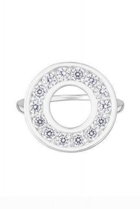 Кольцо из серебра со вставками из бесцветных фианитов