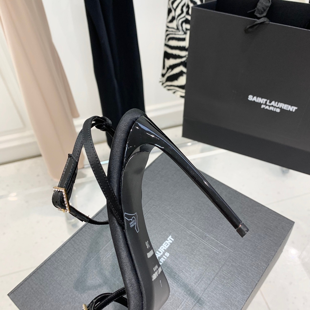 Saint Laurent Pumps