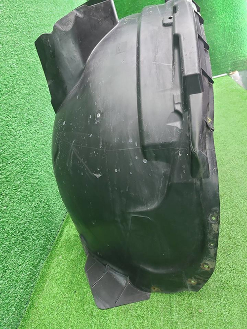 Подкрылок передний правый Volvo XC60 2 (2017-2021)