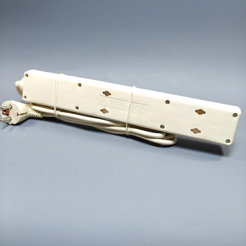 Buro 600-6ft (6 розеток)