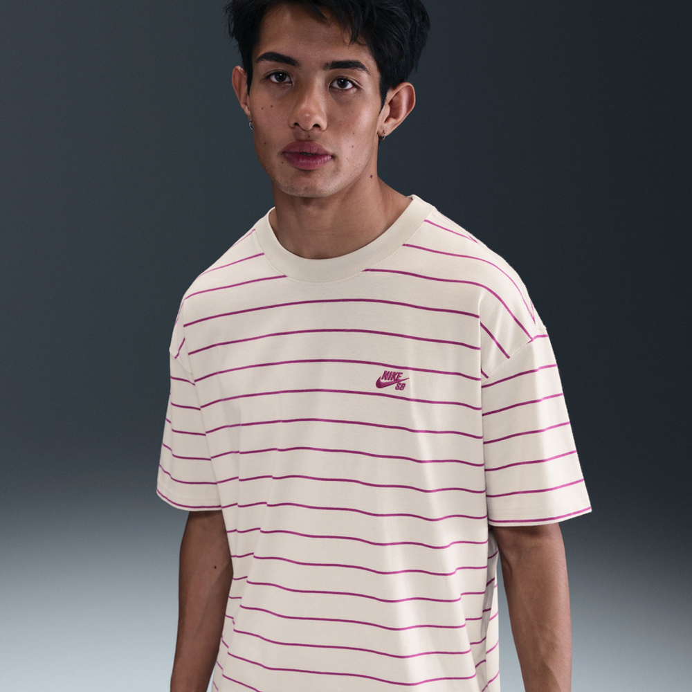 HJ0812-072 Футболка U NK SB TEE M90 STRIPE SP25