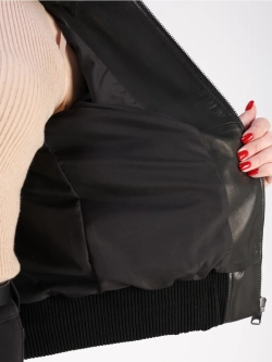 Кожаная куртка демисезонная бомбер