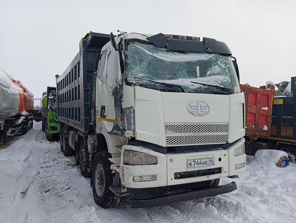 FAW J6 8x4 Самосвал СА3310Р66K24T4E5 (Дизельный, 11,1 л, 420 л.с., МТ)