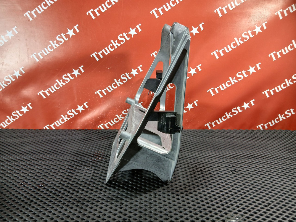 Кронштейн рулевой колонки