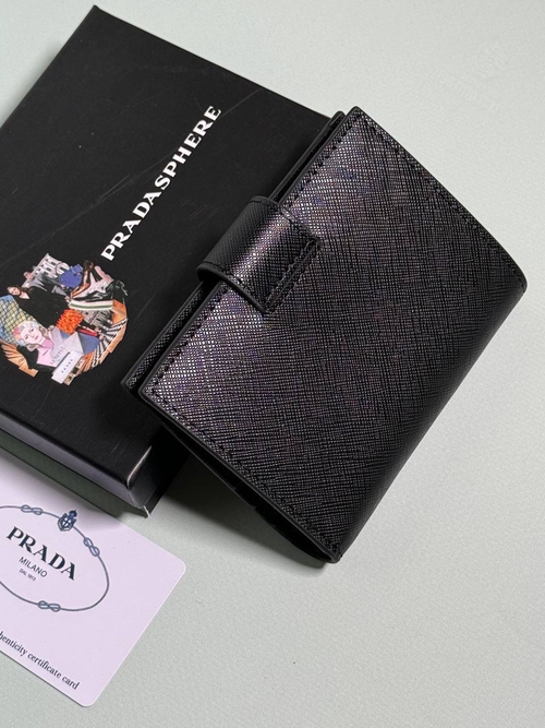Кошелёк Prada