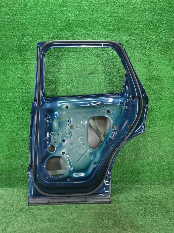 Дверь задняя правая VW Touareg 3 (2018-н.в.)