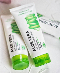 Пенка для умывания с алоэ, 100г