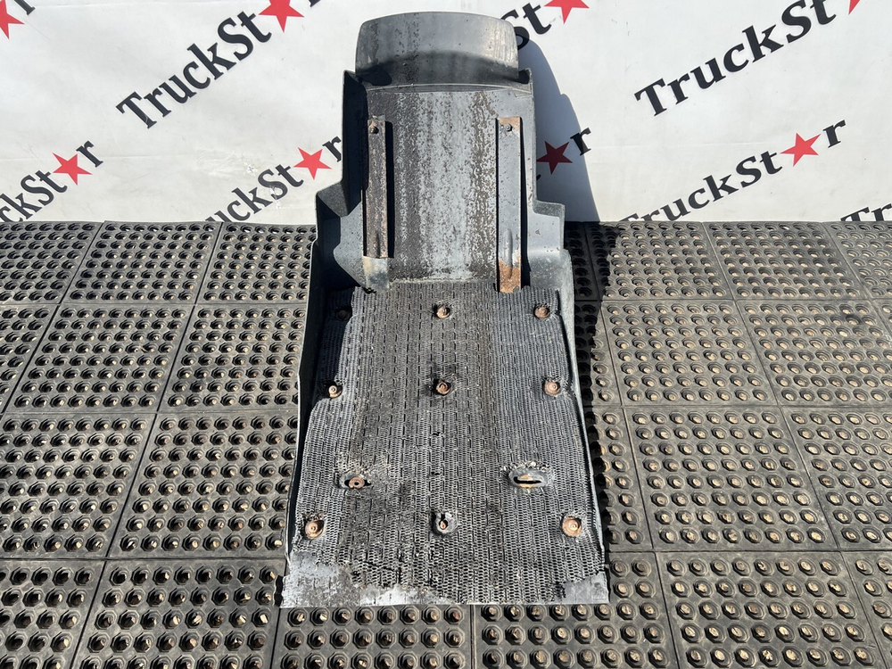 Крыло (дефект) переднее задняя часть