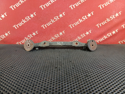 Кронштейн двигателя передний