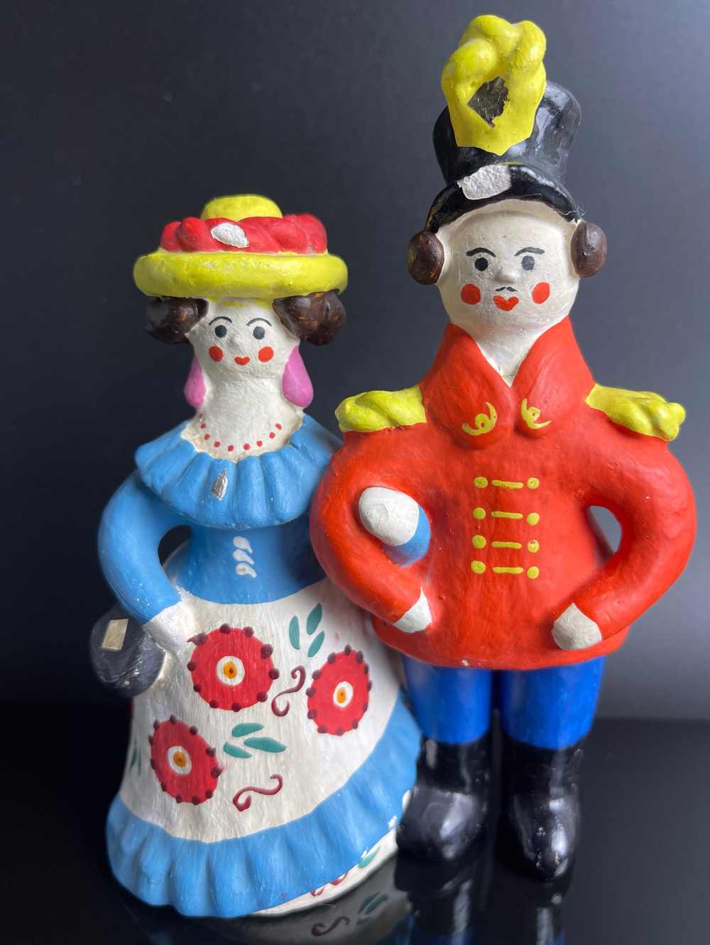 Дымковская игрушка Барыня с гусаром, 15 см, ручная роспись, винтаж, 1980-1990 гг