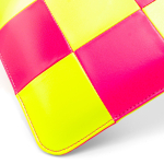 COMME DES GARÇONS WALLET КЛАТЧ FLUO SQUARES ЖЕЛТО-РОЗОВЫЙ