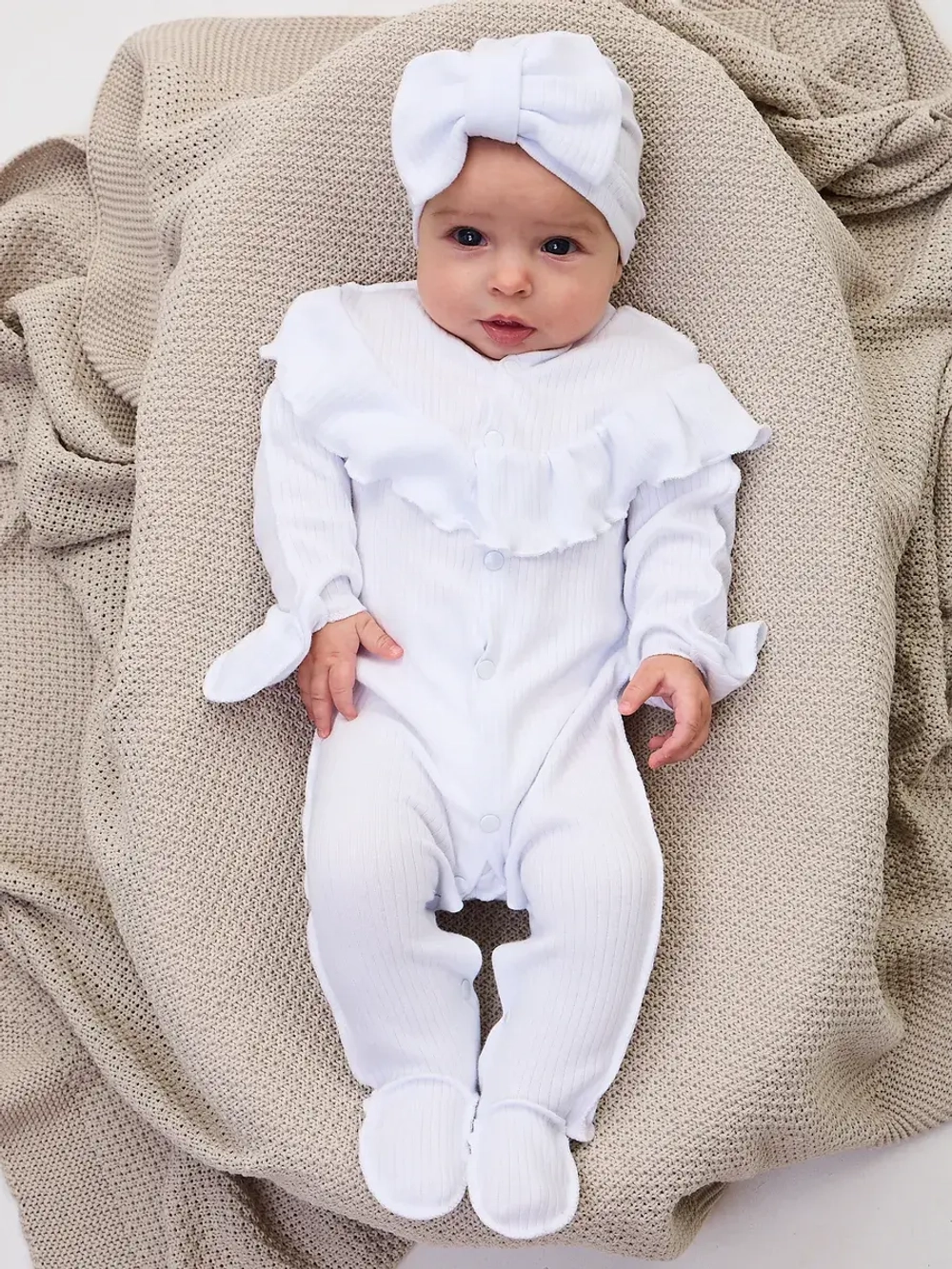 Комбинезон на выписку для новорожденного