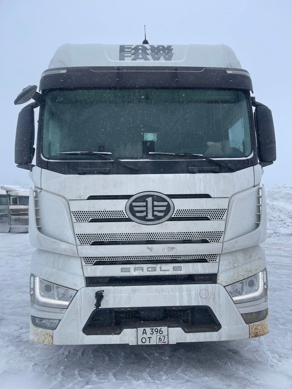 FAW J7 4x2 Седельный тягач CA4180P77K25E5 (Дизельный, 12,5 л, 553 л.с., АТ)