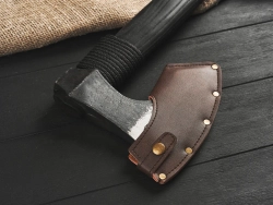 Кованый топор "Брату от брата", гравировка "Скорпион", рукоять черный мореный ясень