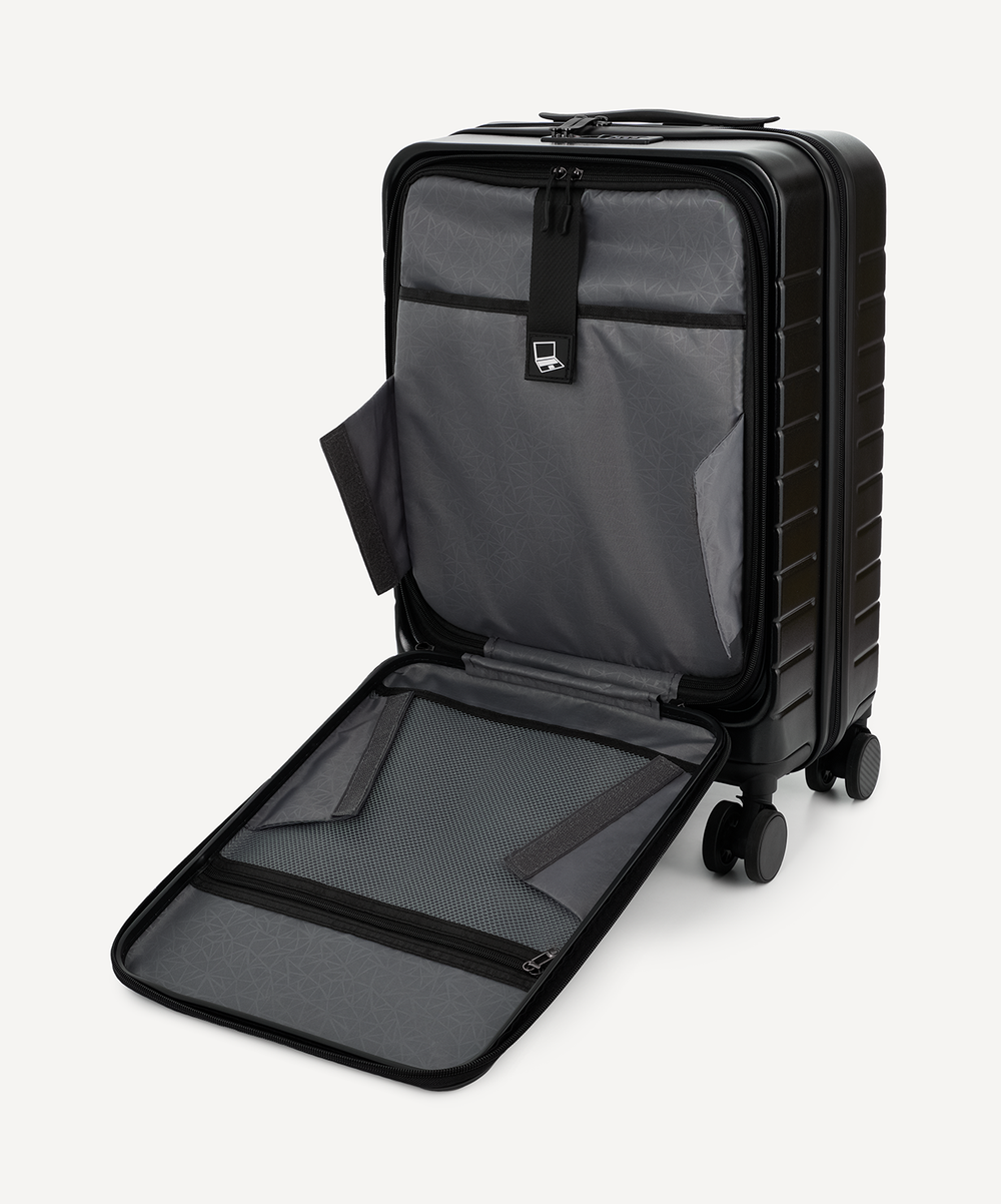 Чемодан для ручной клади JÖGEL ESSENTIAL Carry on Spinner, черный