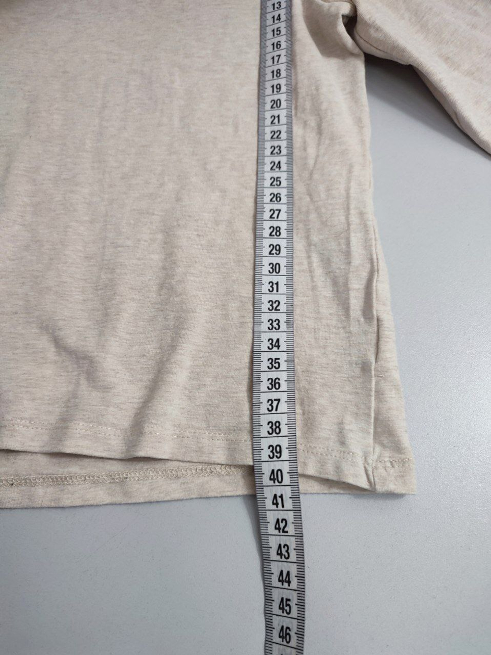 Водолазка светлая красивая на 5-6 лет