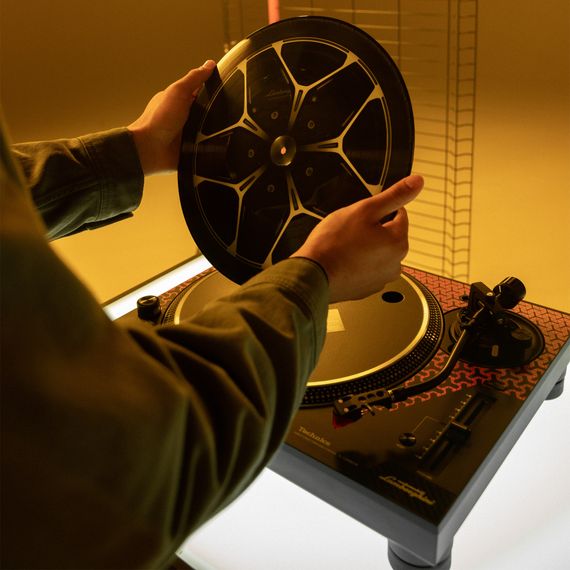 Technics SL-1200M7PED Lamborghini Green