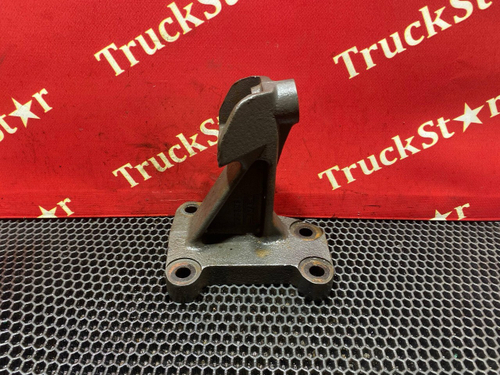 Кронштейн двигателя передний правый 2019г