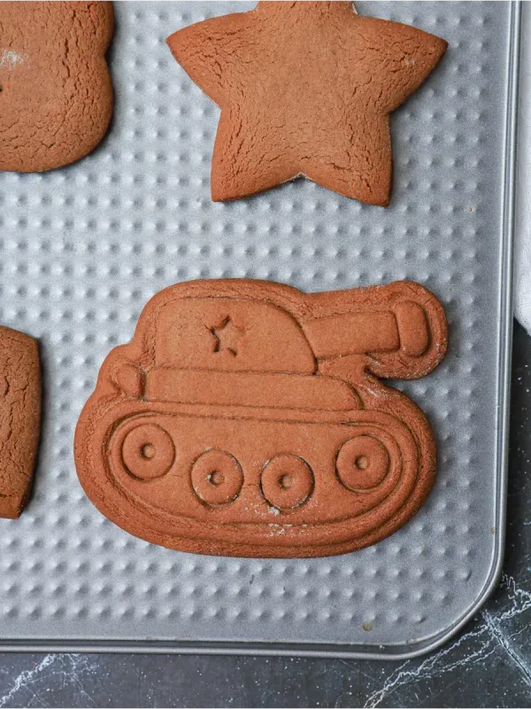 Набор для росписи на 23 февраля: цифра, танк, звезда, флаг