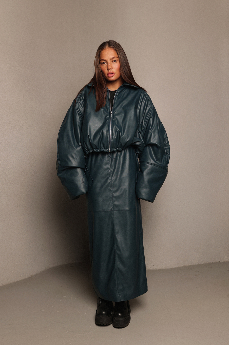 Юбка на кулисе из экокожи