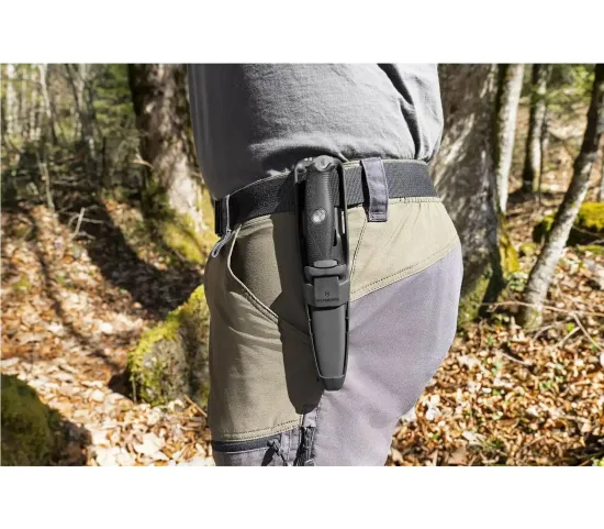 Нож Victorinox Мод. VENTURE PRO BLACK (242мм) - 9 функций + огниво, чехол