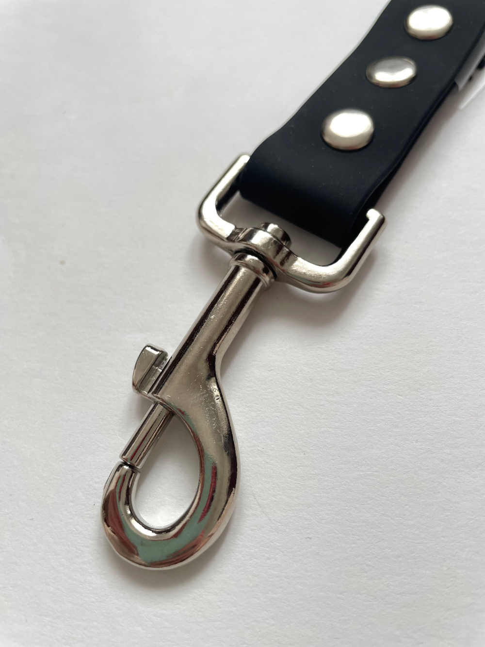 Поводок для собак Биотан, 25 мм, 7 м, черный