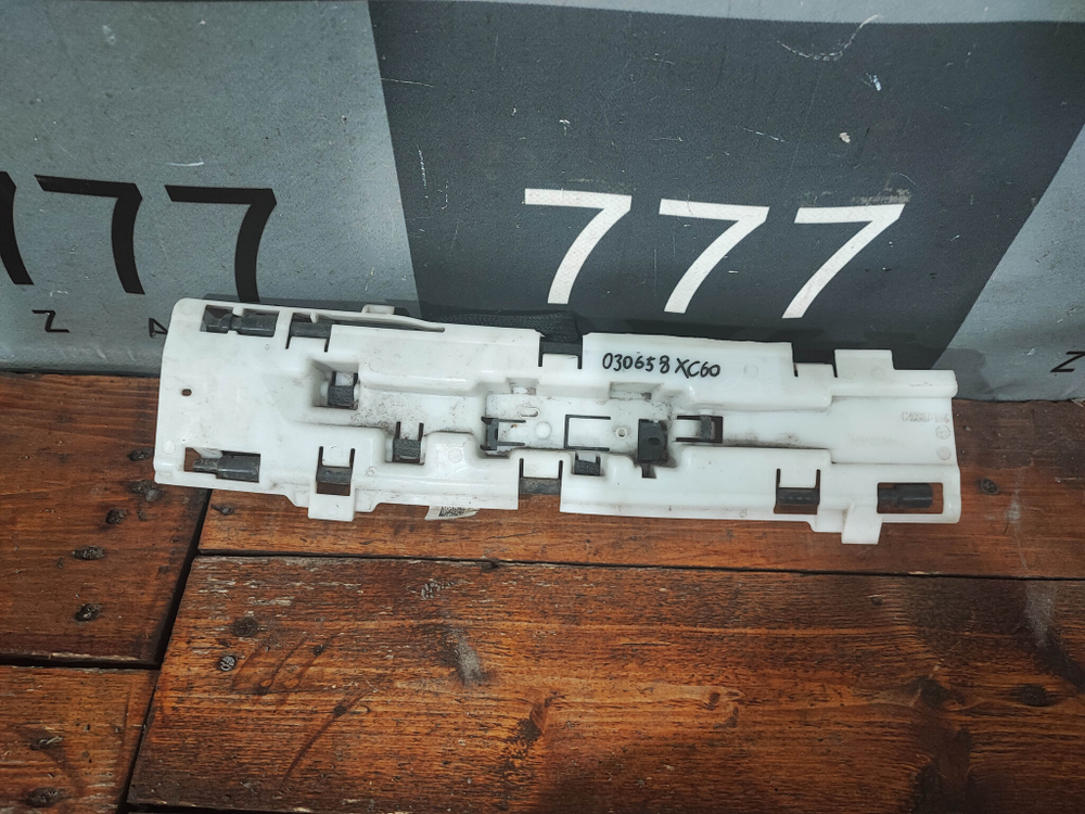 Блок управления крышкой багажника с кронштейном Volvo XC60 2 17-нв Б/У Оригинал C37437200