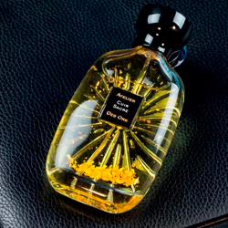 Cuir Sacre Atelier des Ors (Священная кожа) — парфюмерная вода для мужчин и женщин.