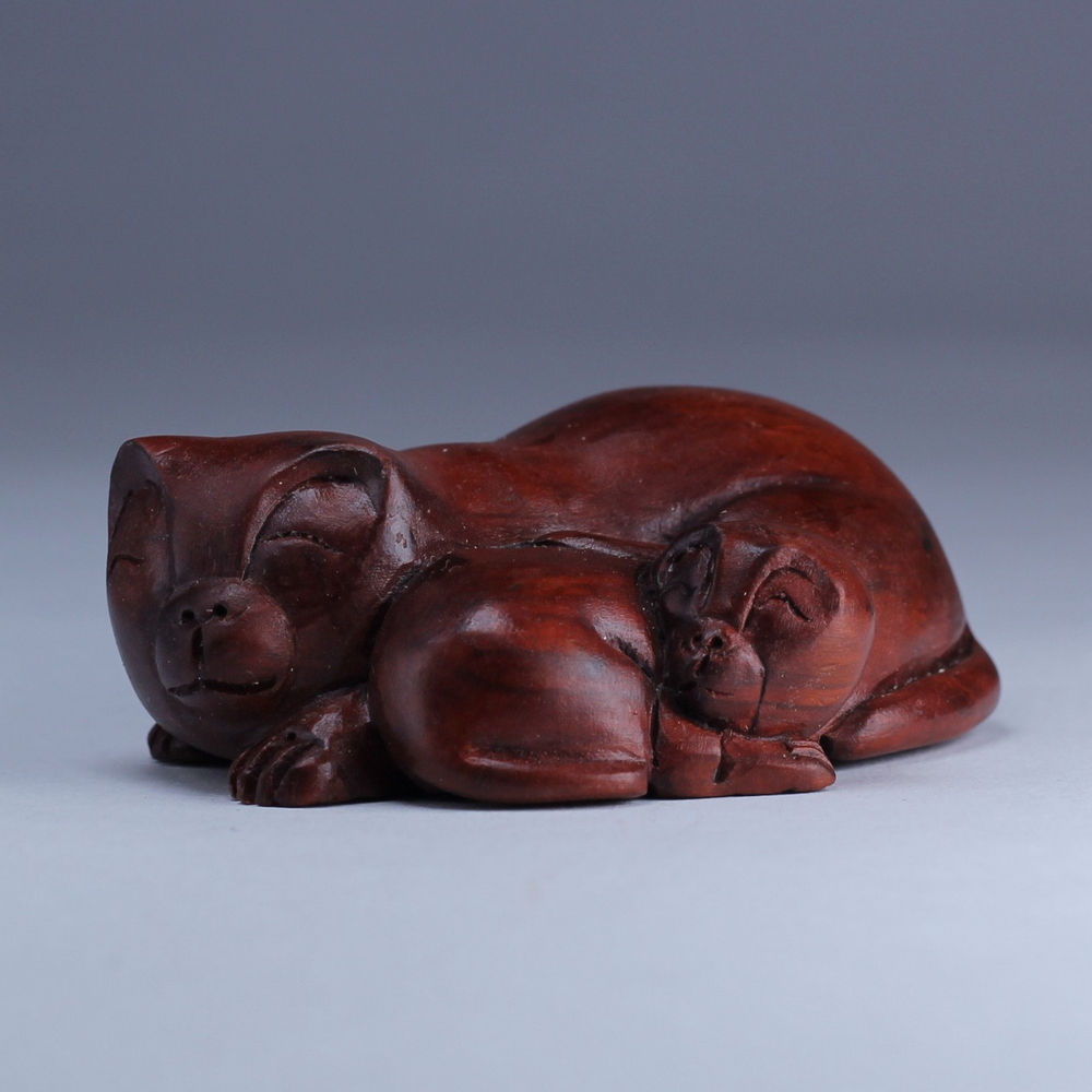 Нэцкэ Кошка и котенок