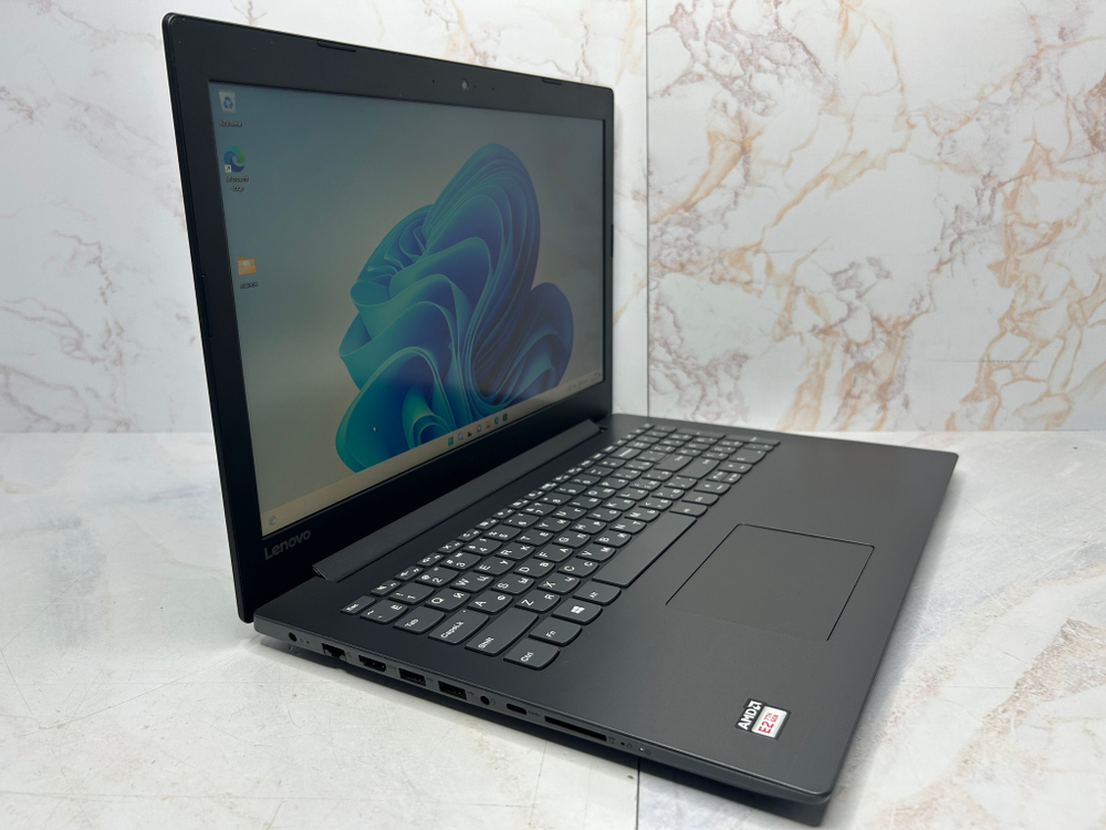 Ноутбук Lenovo 330-15IKB Конфигурация: i5-8250U/8GB/1TB/Radeon 530/Win11/FHD