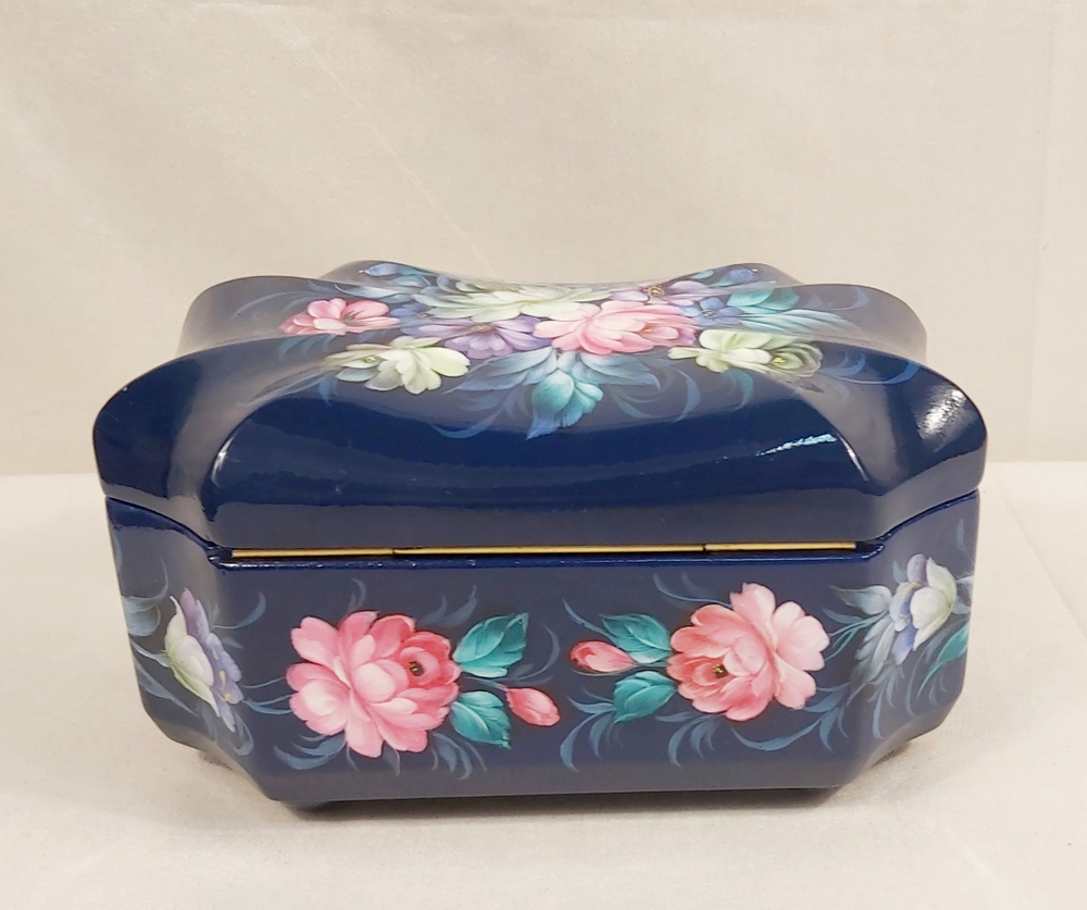 Шкатулка "Цветы на синем" с жостовской росписью