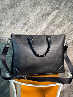 Портфель Louis Vuitton